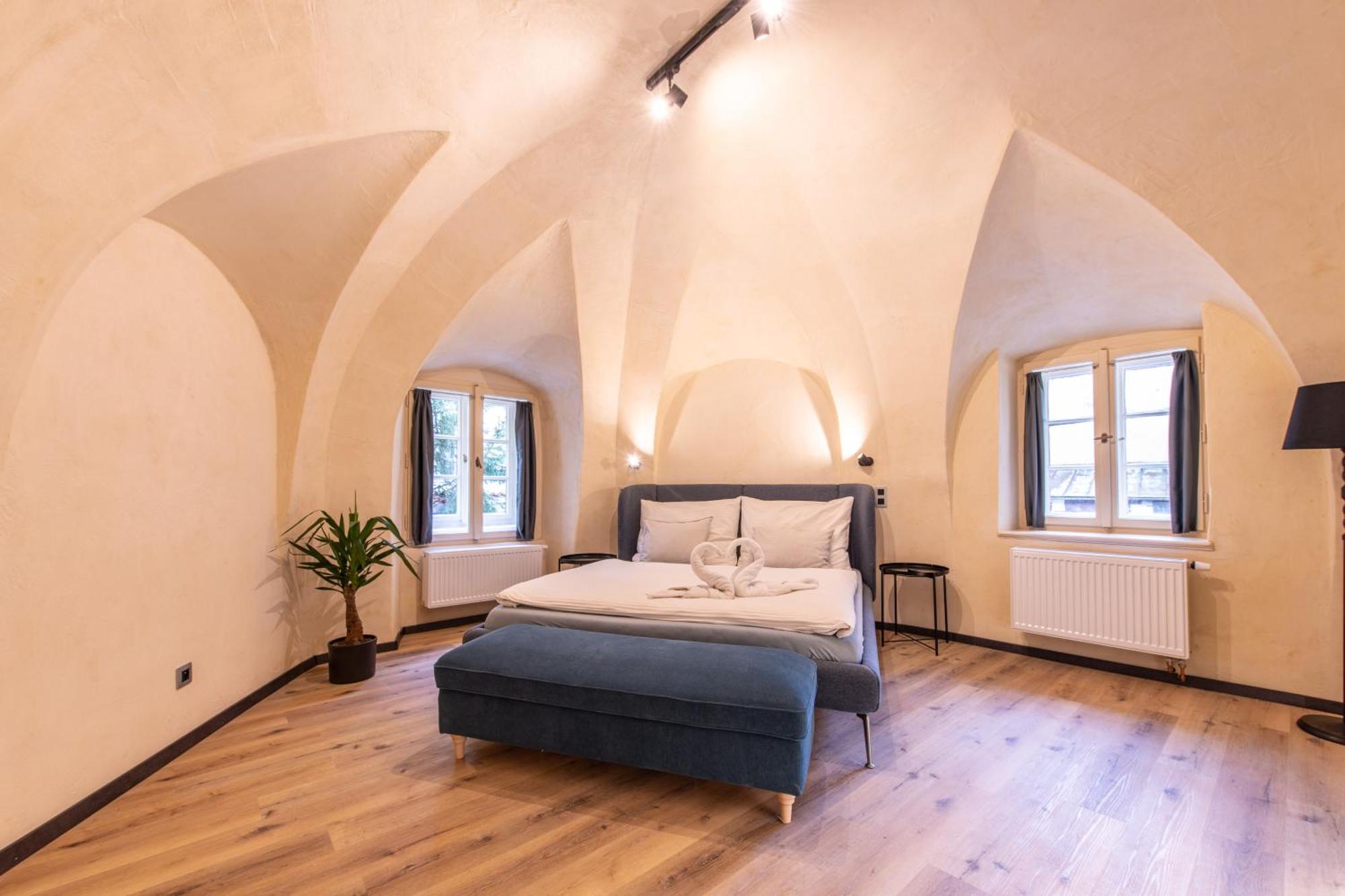Prague Locals Monastery Apartments Экстерьер фото