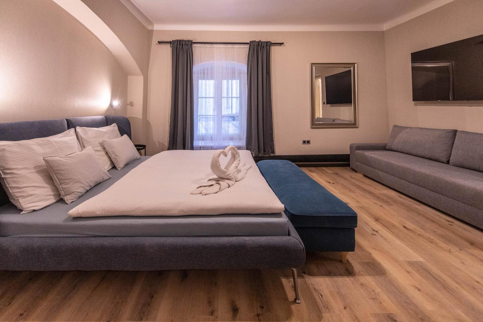 Prague Locals Monastery Apartments Экстерьер фото