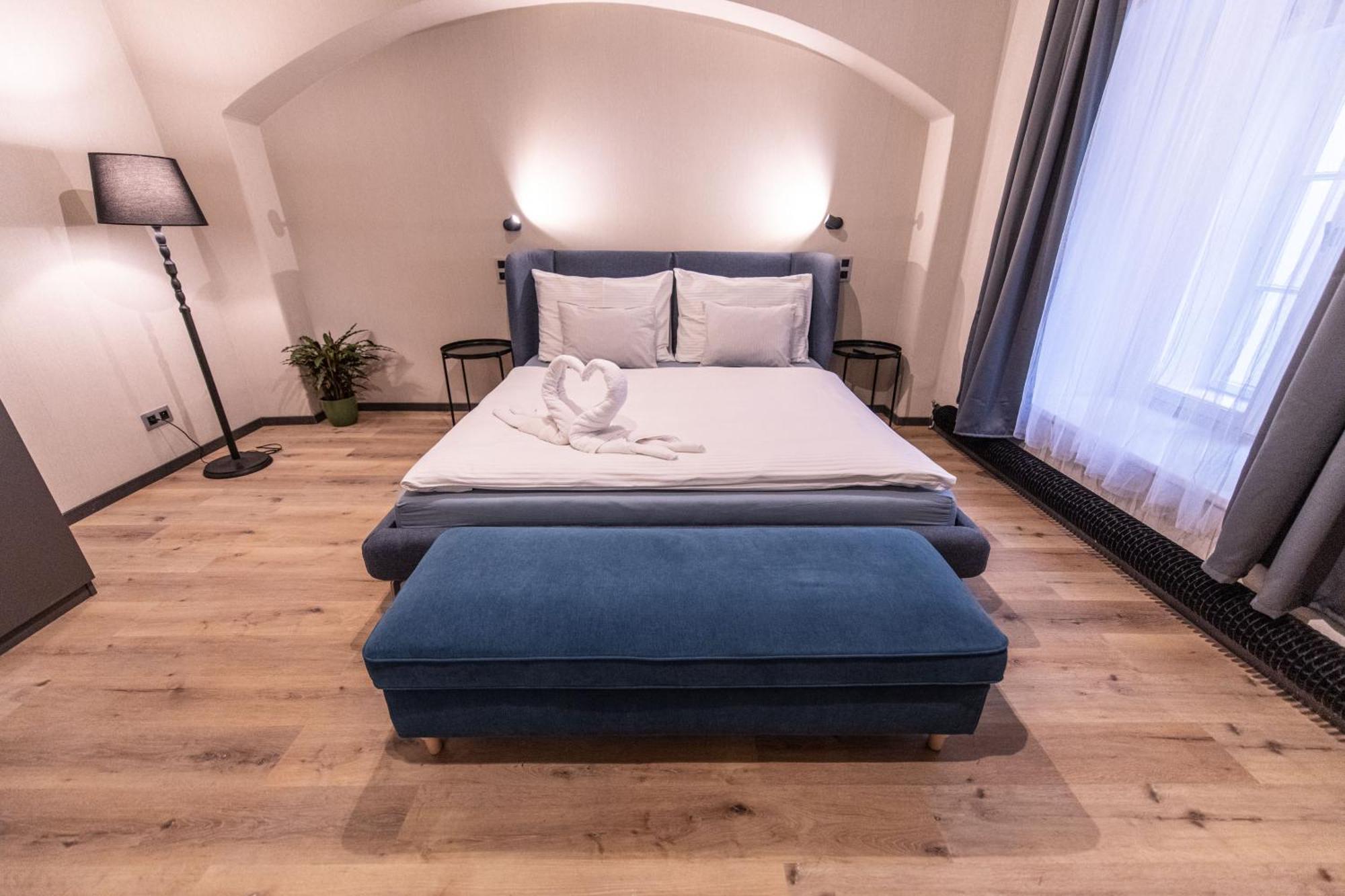 Prague Locals Monastery Apartments Экстерьер фото